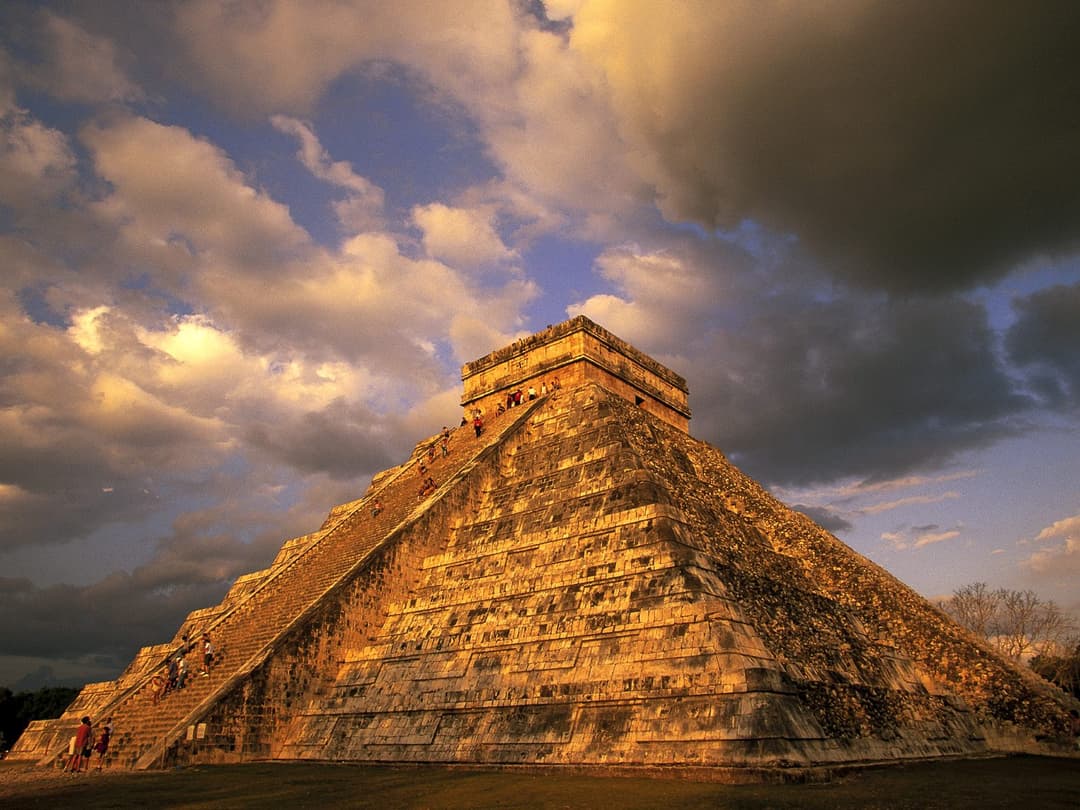 chichen itza archaeological sites