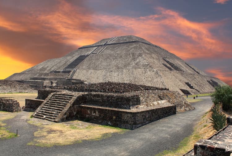 La ciudad de Teotihuacán y La pirámide del sol