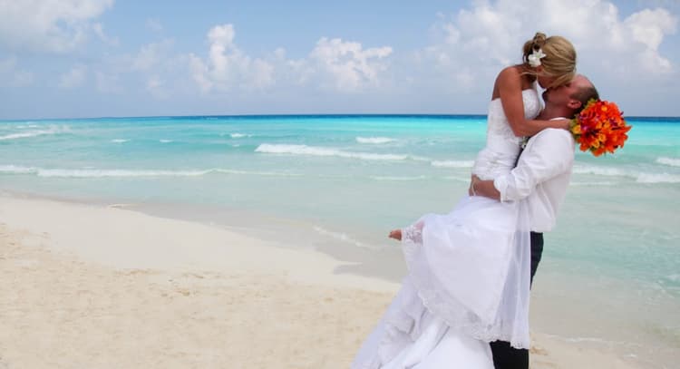 Say “I do” to a beach wedding