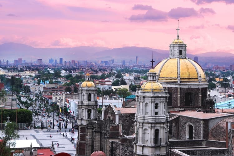 Atardecer en la Basílica de Guadalupe