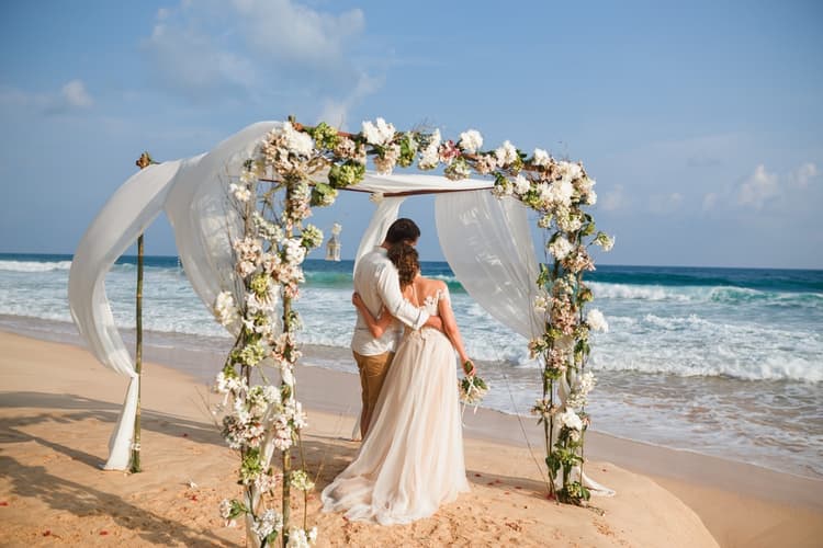 Boda pareja playera en Cancún