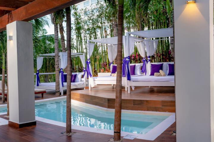 Sensoria, Bar Pool and Lounge Image